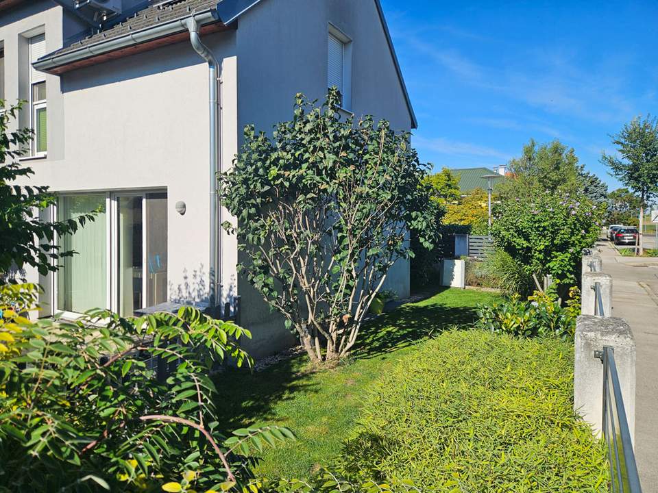 Charmante Doppelhaushälfte mit Garten und Terrasse in ruhiger Siedlungslage