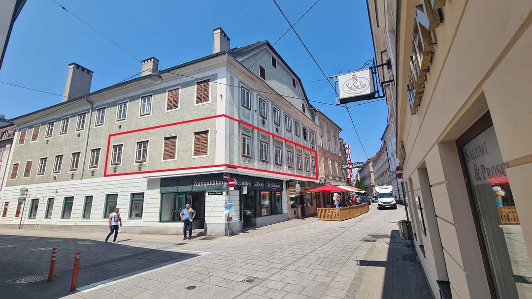 Wohnen und/oder arbeiten in großzügiger-teilsanierter 4 Zimmer-Altbau-Wohnung an der Linzer Herrenstraße