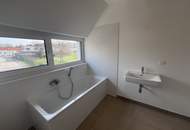 Erstbezug !! Traumhafte Doppelhaushälfte , Wohnkeller mit Garten und 2 Stellplätzen!