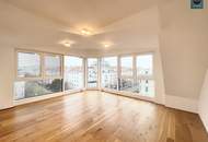 Bis Feb. 2028 befristet vermietete klimatisierte Dachgeschoss Maisonette mit 2 Terrassen und Kamin nahe Uno City!