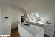 Traumhafte Maisonettewohnung mit Dachterrasse und Kamin - Blick auf den Stephansdom