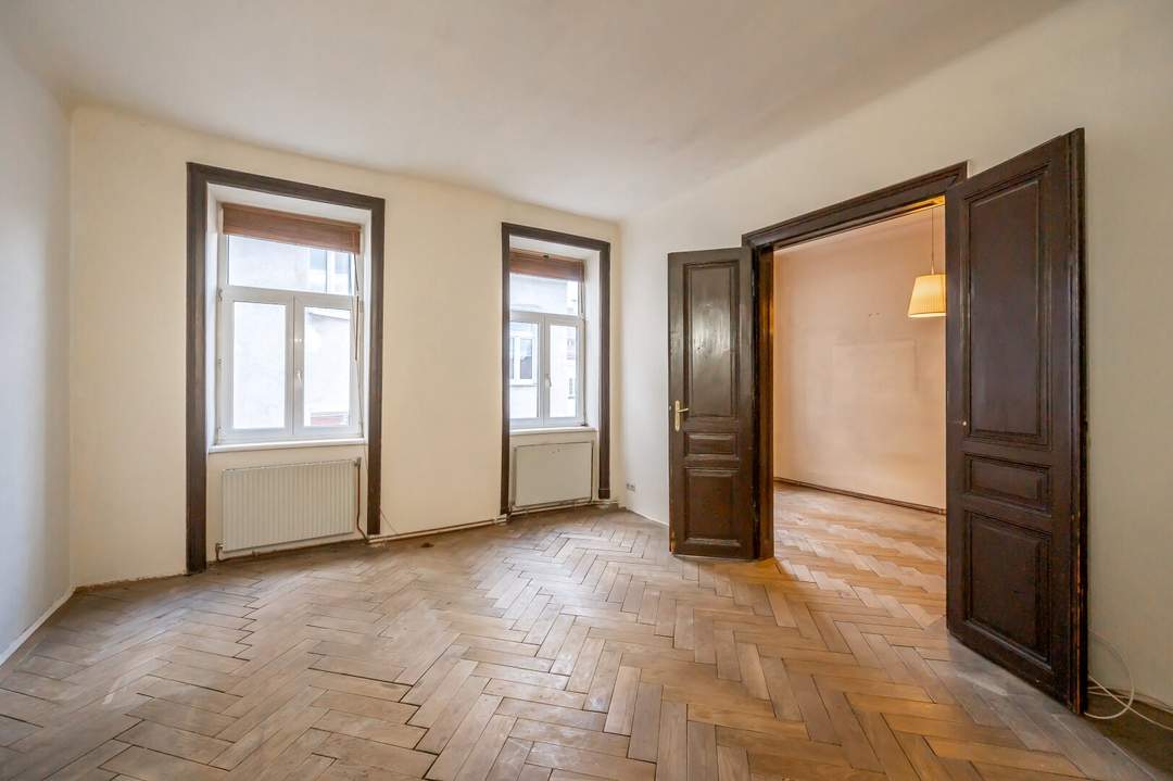 ++NEU++ Sanierungsbedürftige 3-Zimmer Altbau-Wohnung - zentrale Lage!