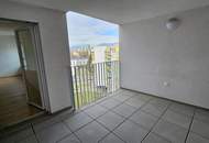 PROVISIONSFREIE  2- ZIMMERWOHNUNG mit LOGGIA und KÜCHE