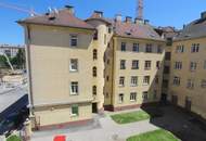 3 Zimmer-Wohnung ZUM SANIEREN, HELL und RUHIG!