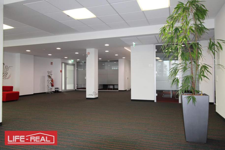 Exklusives Eckbüro mit Donau- und Pöstlingbergblick, Gewerbeobjekt-miete, 2.153,30,€, 4020 Linz(Stadt)