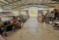 Großes Grundstück mit Einfamilienhaus und Lagerhalle