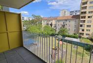 Zwei Zimmer Genossenschaftswohnung mit Balkon