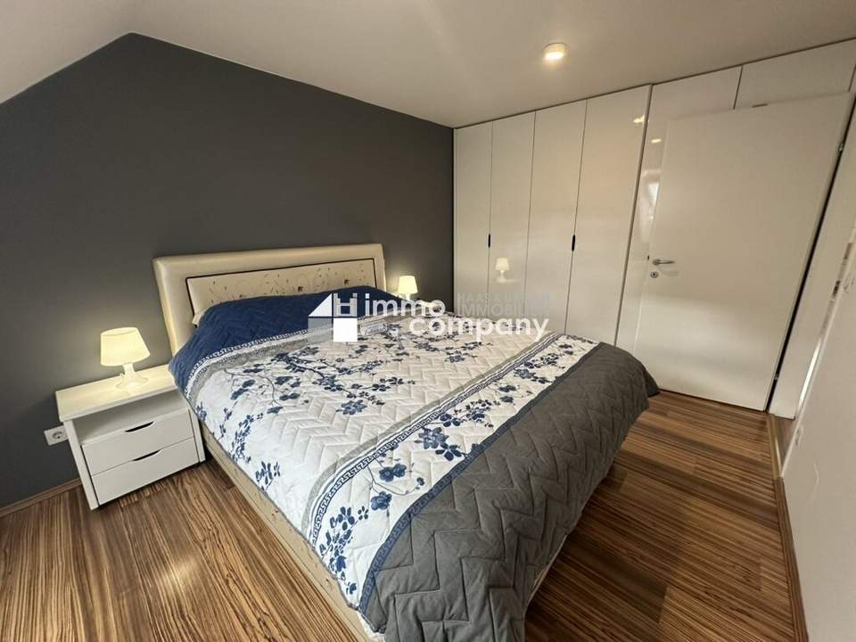 Dachgeschosswohnung in 1040 Wien – modern, geräumig, mit Balkon!