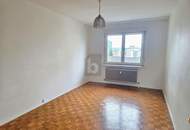 HELLE 3-ZIMMER-WOHNUNG MIT BALKON IN ZENTRUMSNÄHE, MIT LIFT & PARKPLATZ