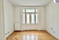 GENERALSANIERTE STILWOHNUNG MIT BALKON