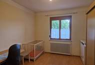 TRAUMHAFTER BUNGALOW SAMT GARAGE MIT MONTAGEGRUBE UND HERRLICHEM, SEHR GEPFLEGEN, IDYLLISCHEN GARTEN IN SEHR GEFRAGTER WOHNLAGE