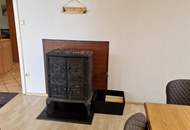 Haus mit kleiner Einlegerwohnung oder Grundstück mit Altbestand