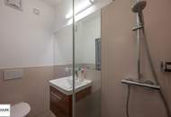 Ab 15.7.26: ruhig gelegene und modern ausgestattete Altbau-Wohnung mit hofseitiger Loggia