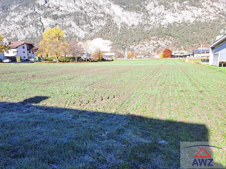 Großes Gewerbegrundstück für langfristige Projekte auf Baurecht!