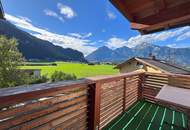 Schlitters: Kernsanierte Dachgeschosswohnung mit Balkon und Garten, 3 Schlafzimmer plus ein großer Raum für Gäste oder Homeoffice