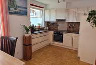 Sonnige, schöne 2 Zimmer Wohnung mit großem Balkon