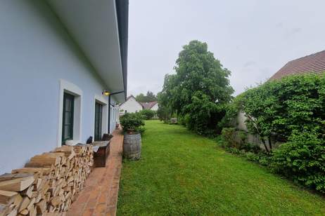 TOLLER, STILVOLL MÖBLIERTER LANDSITZ AUF HÖCHSTEM NIVEAU ZUR MIETE, Haus-miete, 1.750,00,€, 3710 Hollabrunn