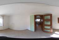 Schmuckes Häuschen mit kleinem Garten und Zufahrt