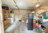 "Einfamilienhaus mit großem Grundstück in Schrattenberg"