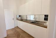 Prachtvolle Beletage mit Balkon in Bestlage am Rochusmarkt! Komplett möbliert.