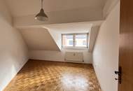 Helle 2-Zimmer-Wohnung mit Galerie in bester Lage! Ab sofort verfügbar!