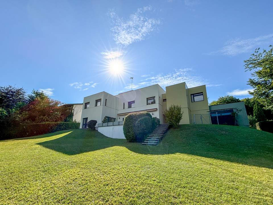 Villen-Juwel in absolut bester Lage von Breitenfurt mit fantastischem Fern-und Wienblick