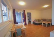 Teilmöblierte 2 -Zimmer-Wohnung mit Loggia und extras im Haus!