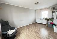 Zwei Wohnhäuser auf einem großzügigen Grundstück mit viel Potenzial in sehr ruhiger Lage!