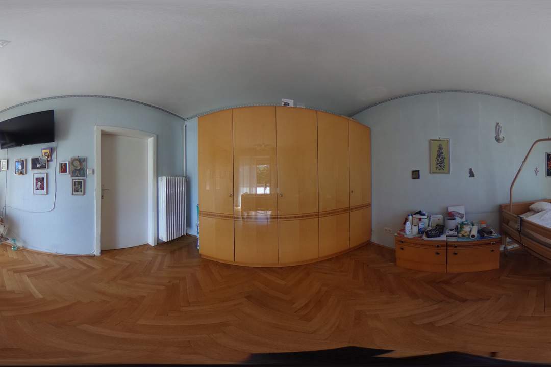 Charmante 3 Zimmer EG Wohnung mit 2 Loggien und Garage