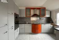 Ruhige 3-Zimmer-Dachgeschosswohnung mit Balkon und Tiefgaragenplatz