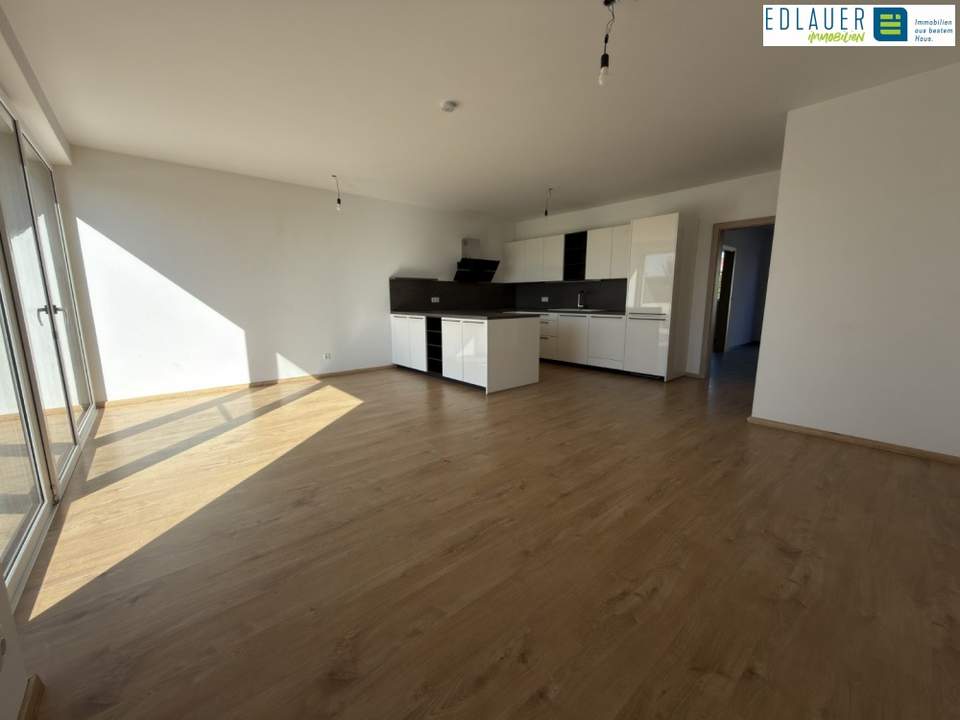 Modernes Doppelhaus mit Deckenkühlung in romantischer Lage!