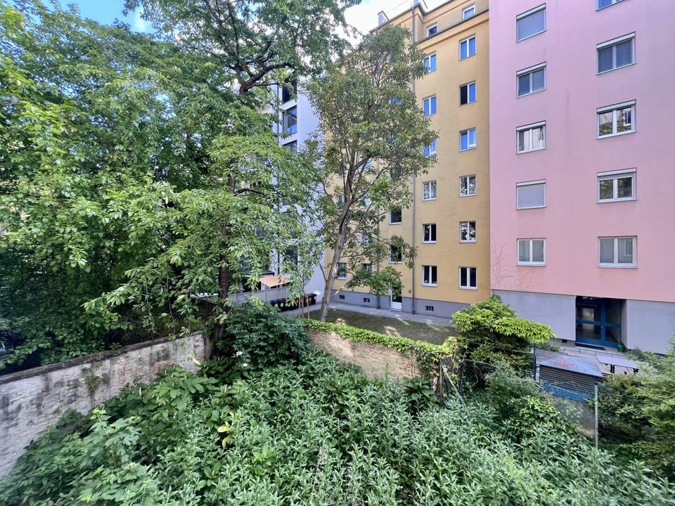 Unsaniert &amp; einzigartig – Altbaujuwel mit Potenzial