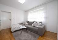 Gepflegtes Wohnhaus mit zwei Wohneinheiten, Terrasse und Doppelgarage im Zentrum von Sierning!