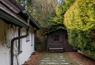 Traumhafte Grünruhelage in einer Sackgasse: Voll unterkellertes Familienhaus mit Carports