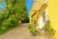 Sanierungsbedürftiges Mehrfamilienhaus mit großem Grundstück und hoher Bebauungsdichte