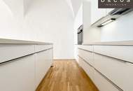 | STILVOLLE 2-ZIMMER-ALTBAUWOHNUNG | 2. OG | ca. 76,21m² | BESTLAGE | HAUPTPLATZ | INNENSTADT