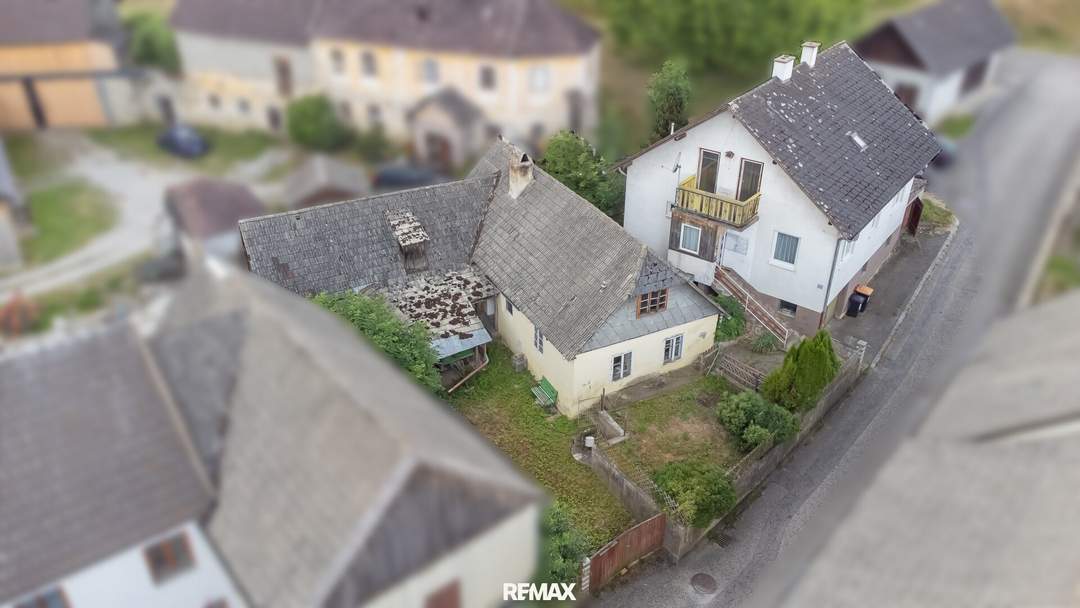 Einfamilienhaus und Nebengebäude in ruhiger Ortsrandlage mit Ausbaupotenzial