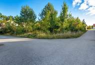 Traumgrundstück in Hollabrunn: Tolle Aussicht, begehrte Lage, kein Bauzwang!