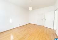 Charaktervolle 3-Zimmer-Altbauwohnung mit Sonnenausrichtung