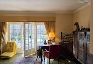 Eine Villa mit Wohnkultur, parkähnlichem Garten und Pool // A Villa of Distinction with Park-Like Garden and Pool //