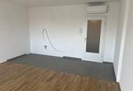 Komfortables Wohnen in Wiener Neustadt: 33,03m², 1 Zimmer, Loggia, Fliesen, Parkett uvm.