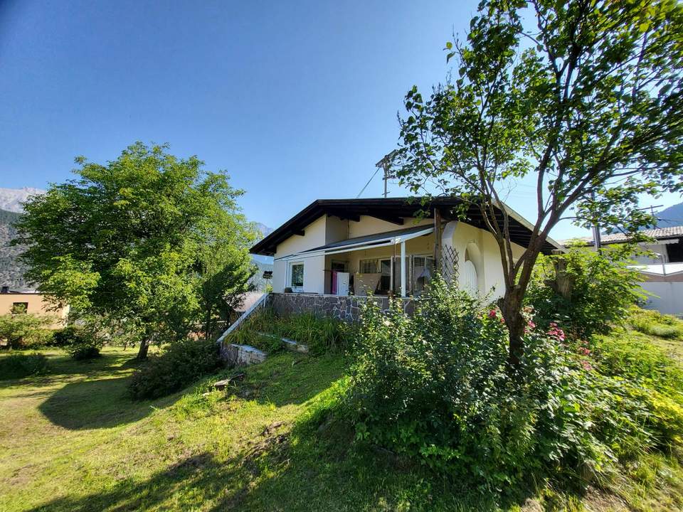 NEU! Bungalow mit Potential auf großem Grundstück