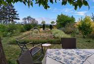 Charmantes Einfamilienhaus mit wunderschön angelegtem Garten