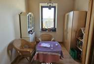 Geräumiges Haus mit großer Wohnung und Gastlokal