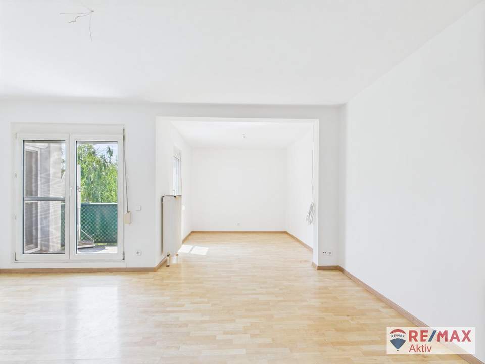 Helle Dachgeschosswohnung mit Loggia in der Auvorstadt