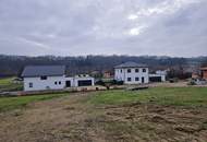 TOLLER AUSBLICK IN RUHIGER WOHNLAGE FÜR IHR PRIVATES EINFAMILIENHAUS MIT BAUZWANG