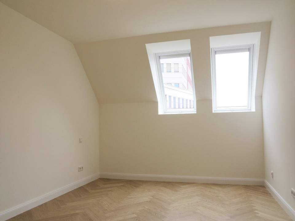 1030! DG Wohnung mit Terrasse Nähe Urania!