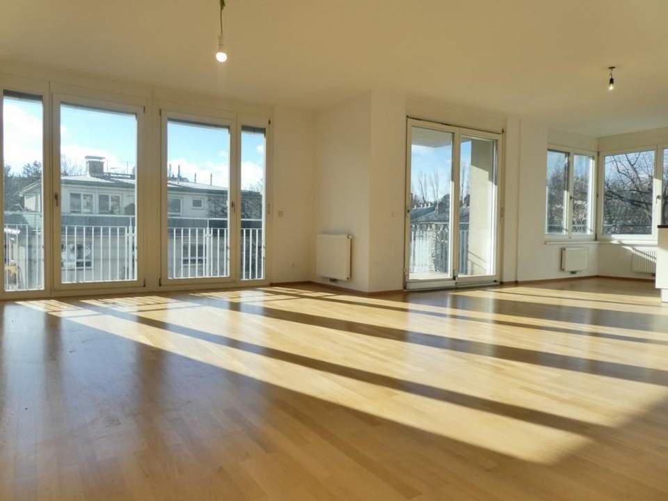 Moderne 4 Zimmer Neubauwohnung mit 2 Bädern und 16m² Balkonfläche + Klimaanlage!!