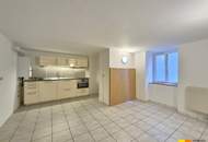 Attraktives Büro mit eigener Garage und zusätzlicher Lagerfläche