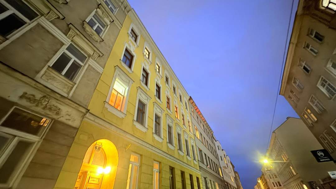 " Ran an die Sanierung für s schöne Leben !" Nähe U3 Hütteldorferstraße/ Breitensee